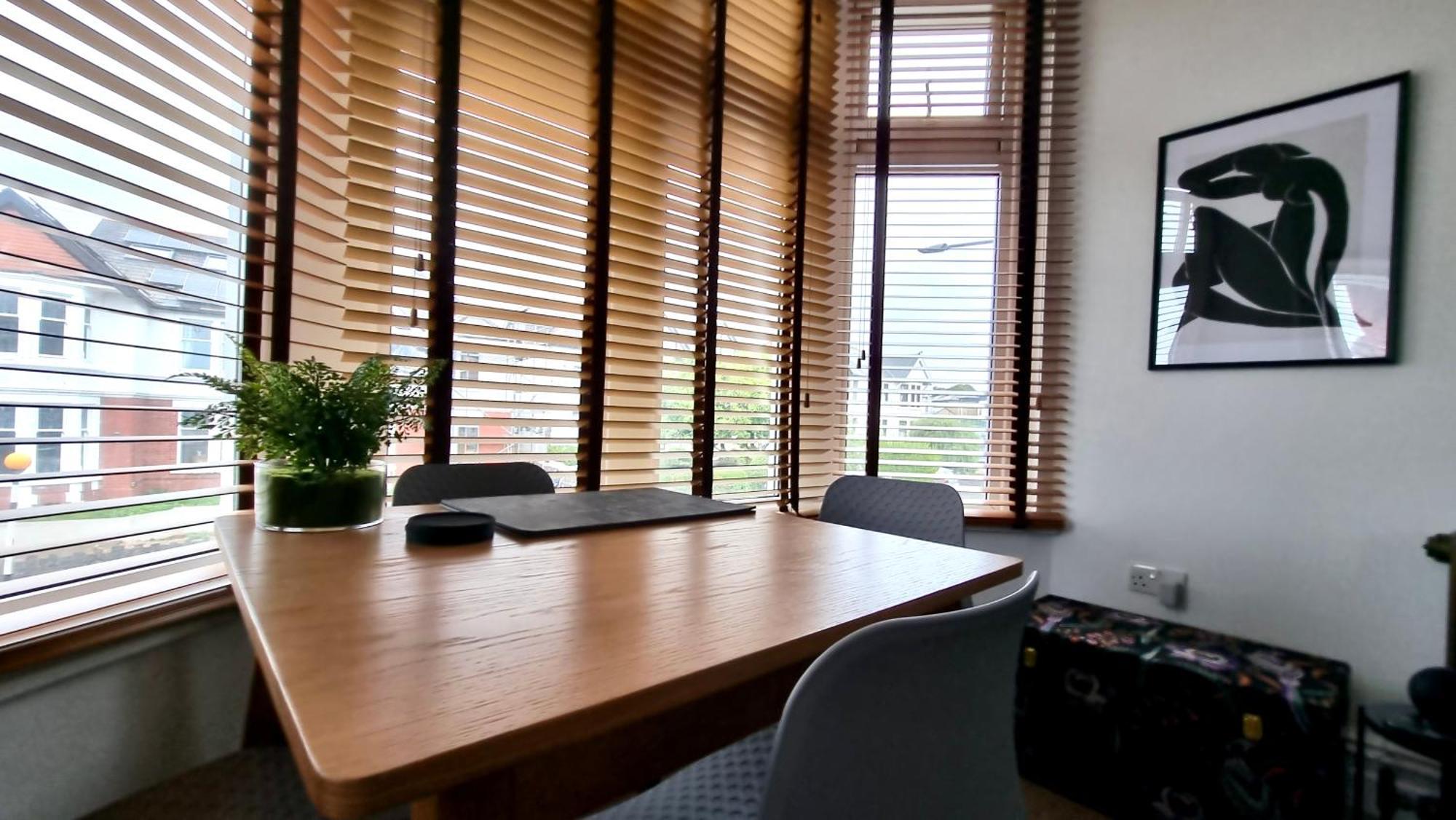 Thompson Apartments By Switchback Stays Cardiff Rum bild